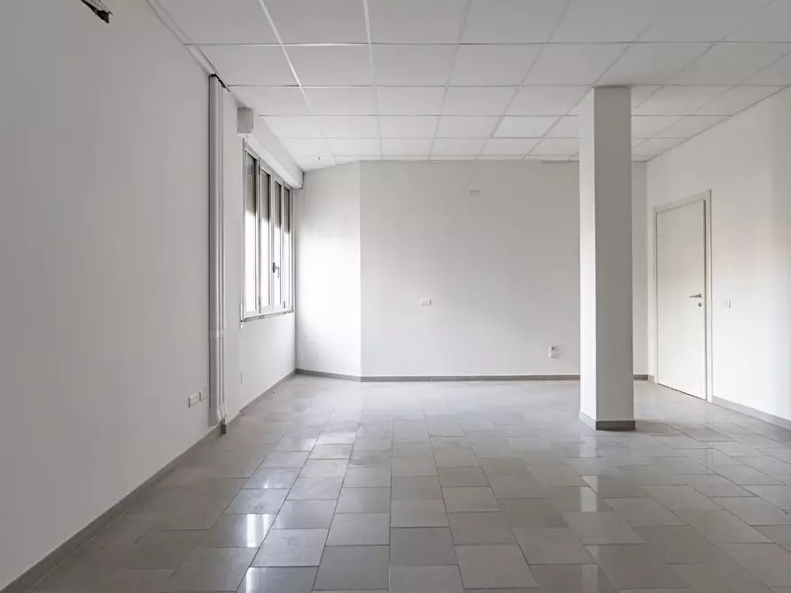 Immagine 21 di Ufficio in affitto  a Empoli