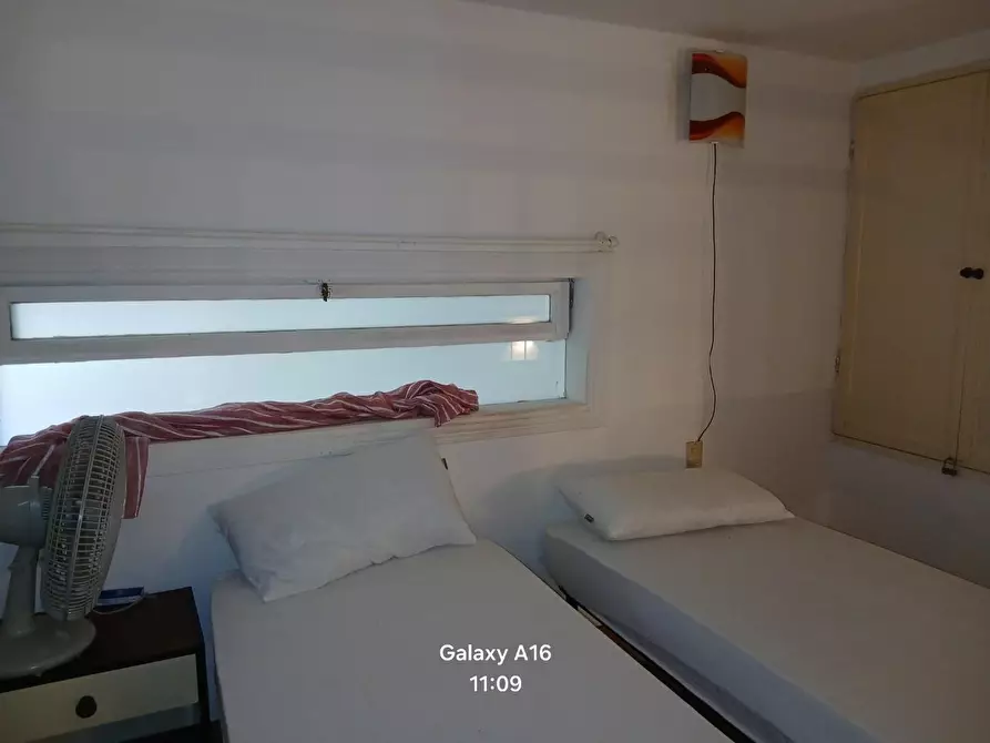 Immagine 11 di Appartamento in vendita  a Viareggio