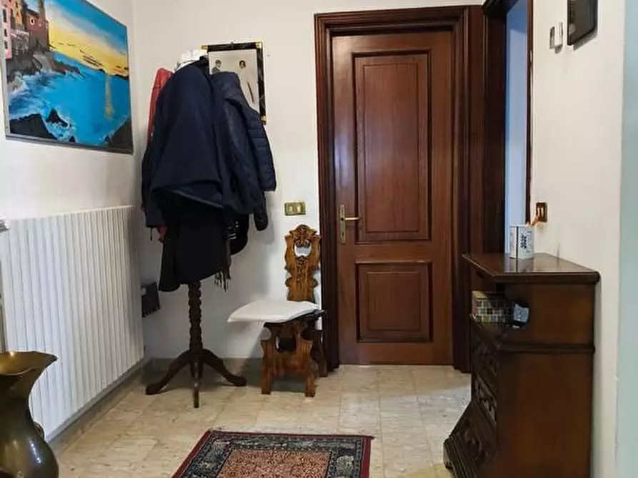 Immagine 9 di Casa semindipendente in vendita  a Castelnuovo Magra
