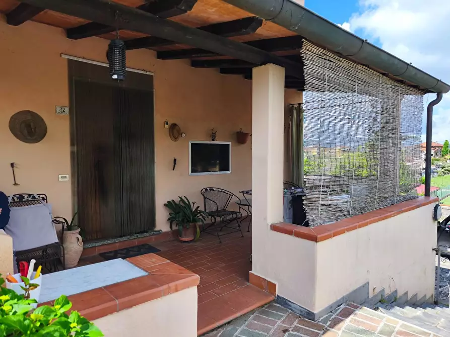 Immagine 2 di Casa semindipendente in vendita  a Castelnuovo Magra