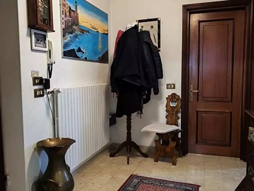 Immagine 8 di Casa semindipendente in vendita  a Castelnuovo Magra
