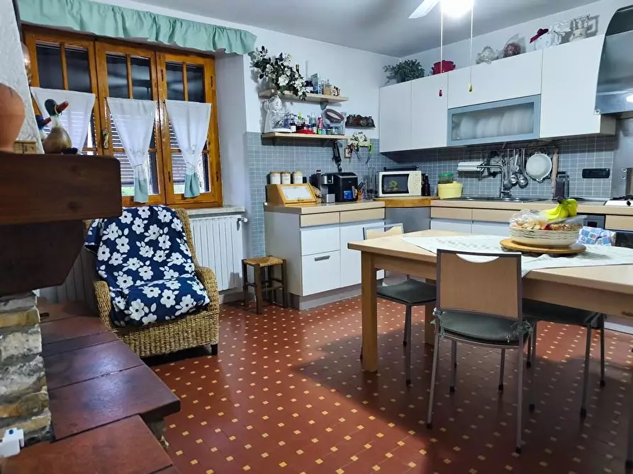 Immagine 4 di Casa semindipendente in vendita  a Castelnuovo Magra