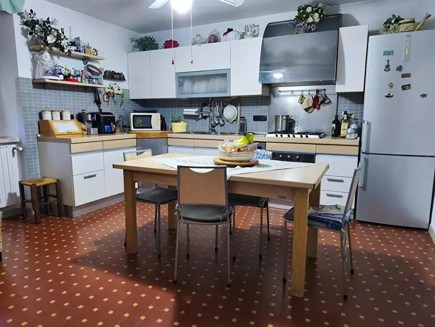 Immagine 3 di Casa semindipendente in vendita  a Castelnuovo Magra