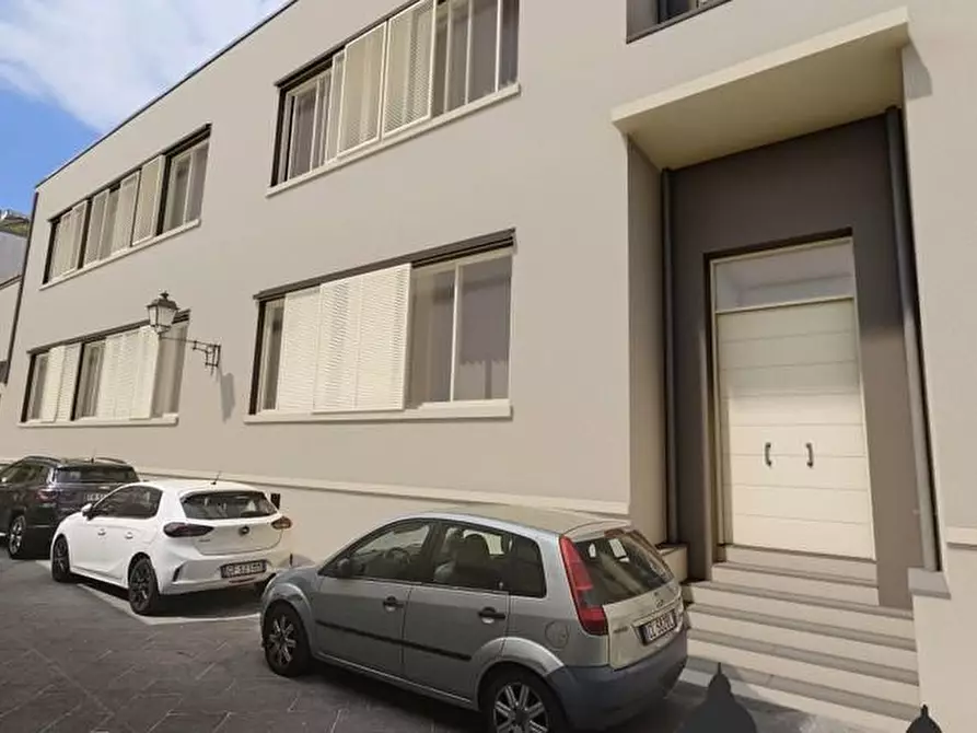 Immagine 3 di Appartamento in vendita  a Pisa