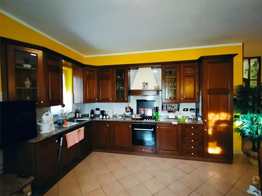 Immagine 8 di Casa semindipendente in vendita  a Ortonovo