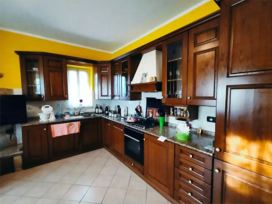 Immagine 7 di Casa semindipendente in vendita  a Ortonovo