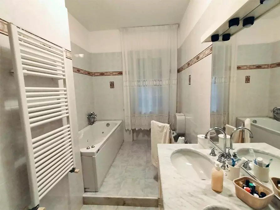 Immagine 13 di Casa semindipendente in vendita  a Ortonovo