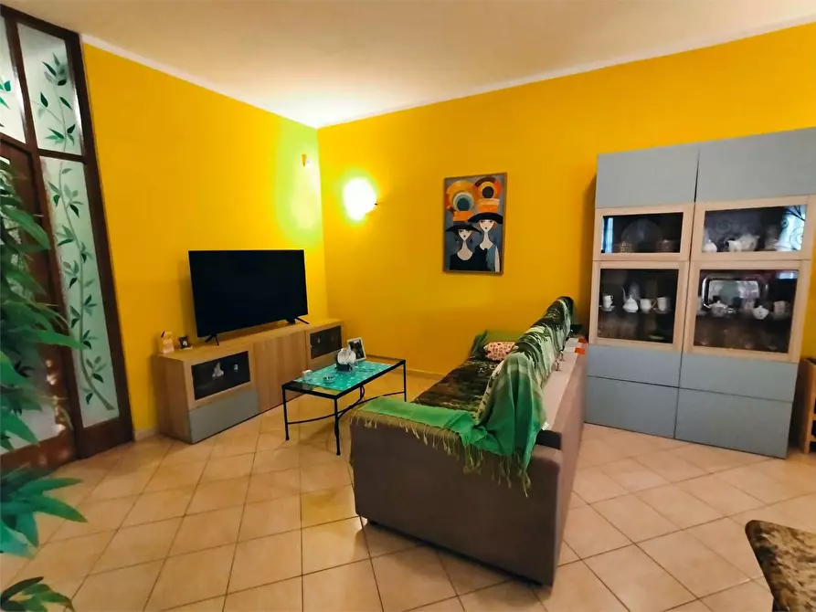 Immagine 3 di Casa semindipendente in vendita  a Ortonovo