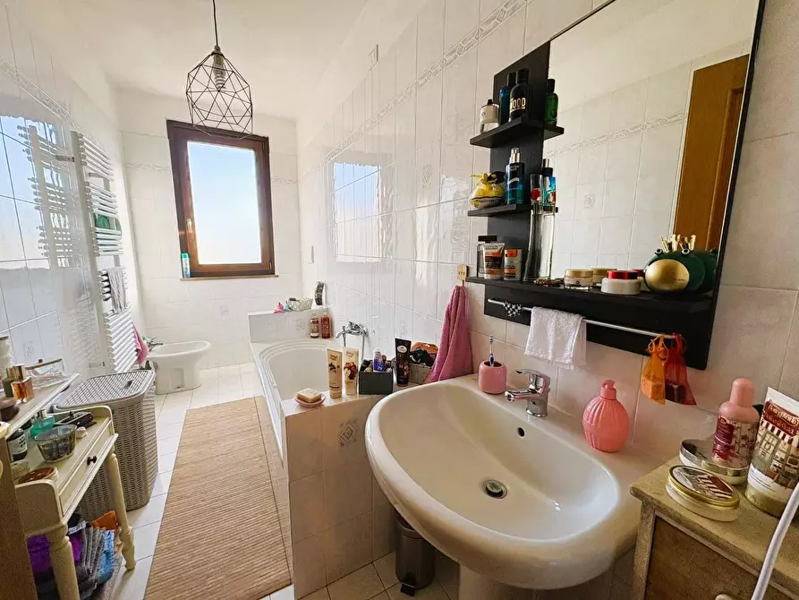 Immagine 34 di Appartamento in vendita  a Vinci