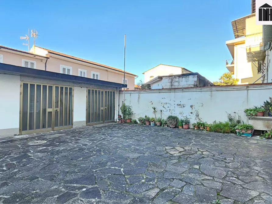 Immagine 27 di Appartamento in vendita  a Santa Croce Sull'arno