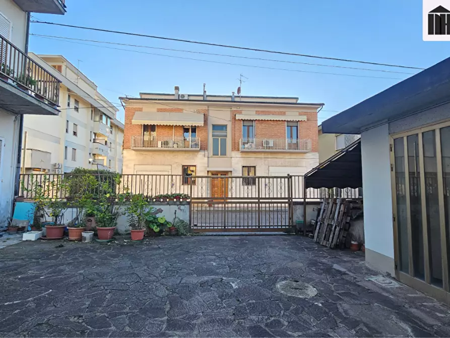 Immagine 26 di Appartamento in vendita  a Santa Croce Sull'arno