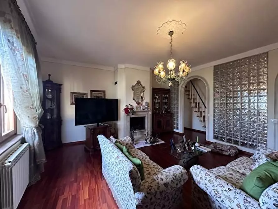 Immagine 10 di Terratetto in vendita  a Pisa