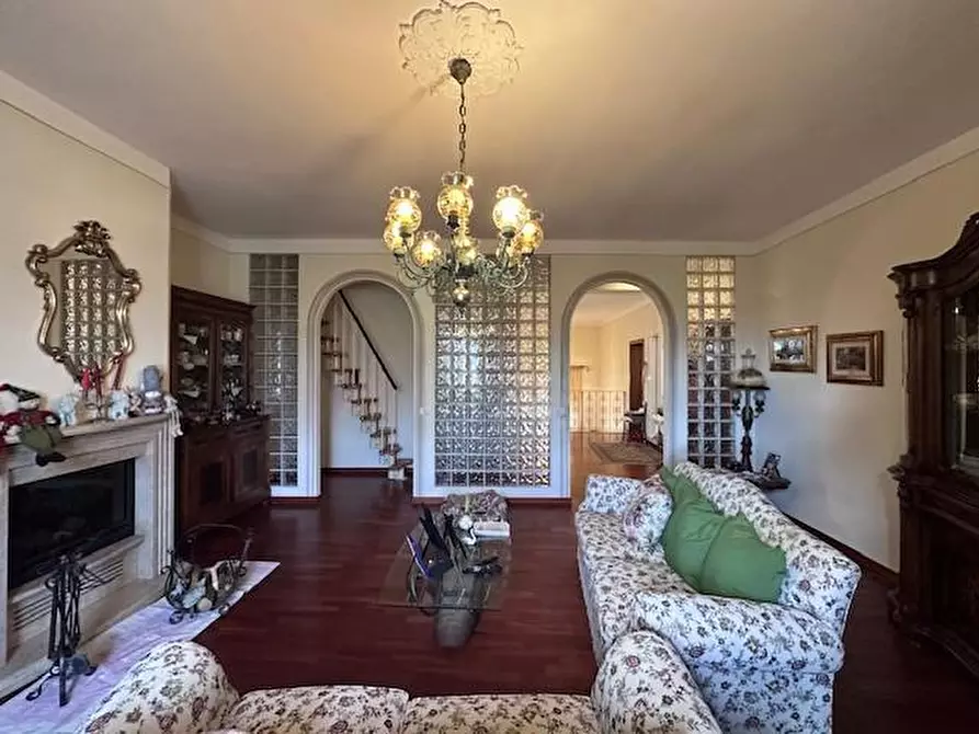 Immagine 11 di Terratetto in vendita  a Pisa