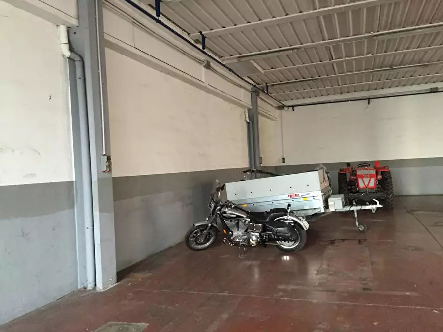 Immagine 10 di Capannone industriale in vendita  a Grosseto