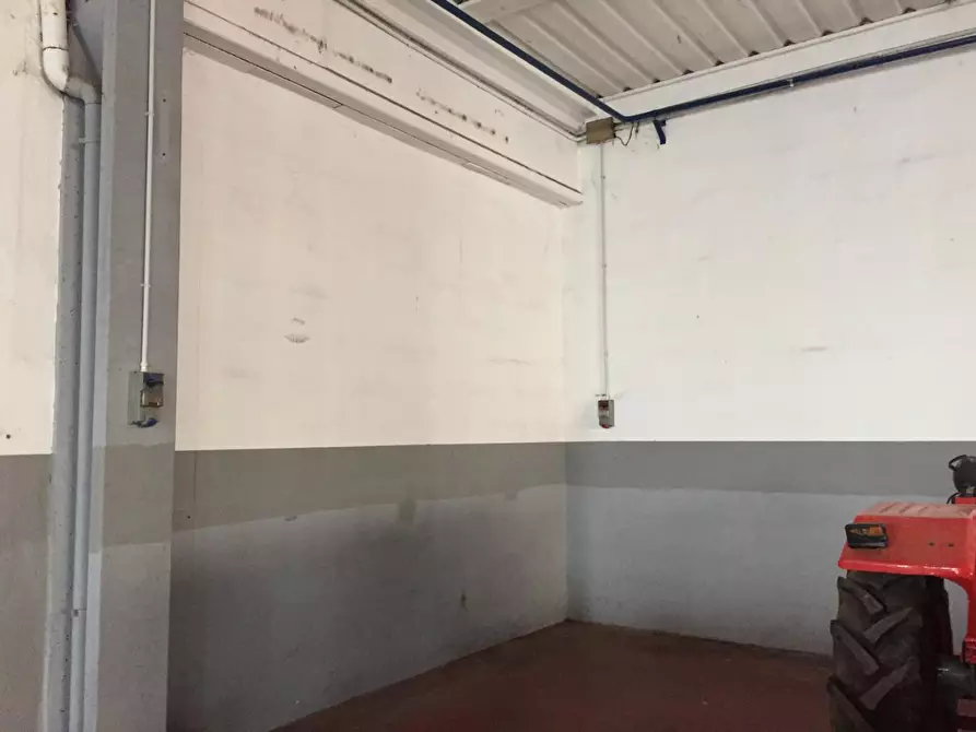 Immagine 14 di Capannone industriale in vendita  a Grosseto