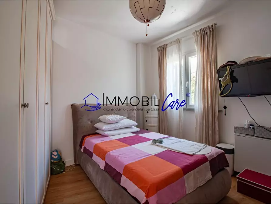 Immagine 23 di Casa indipendente in vendita  a Rosignano Marittimo