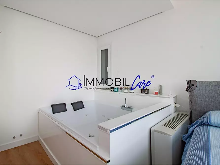 Immagine 28 di Casa indipendente in vendita  a Rosignano Marittimo