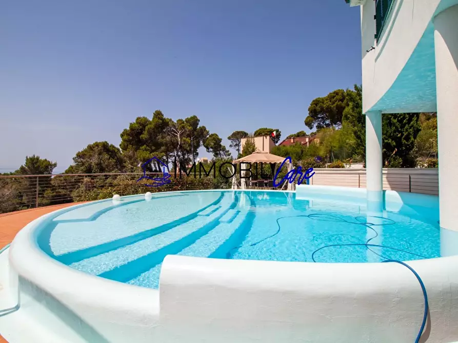 Immagine 8 di Casa indipendente in vendita  a Rosignano Marittimo