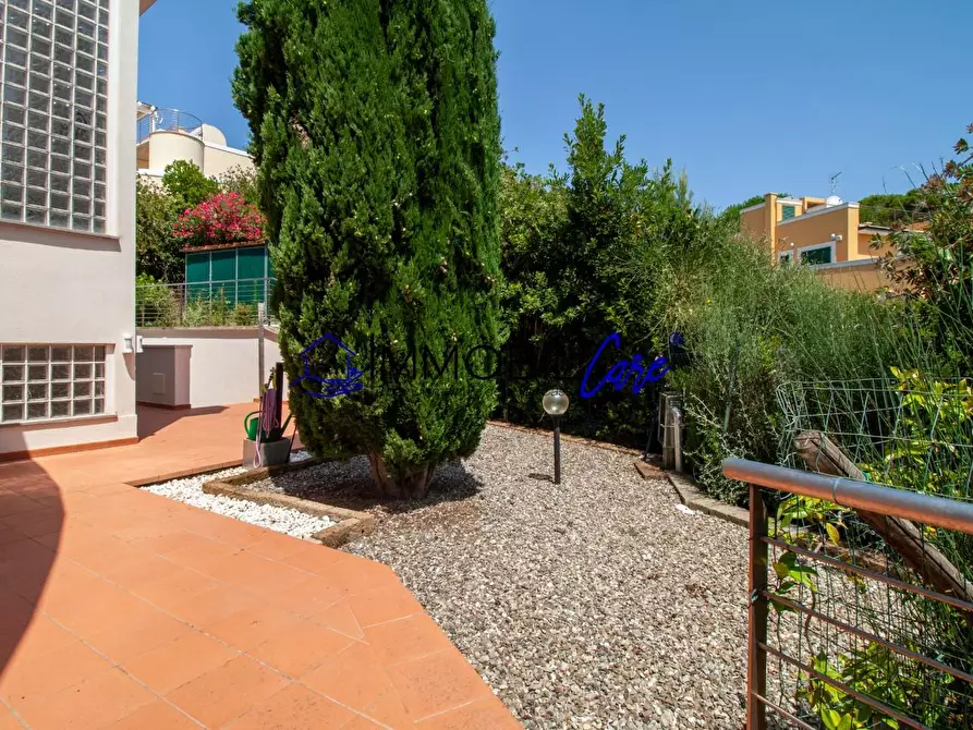 Immagine 43 di Casa indipendente in vendita  a Rosignano Marittimo