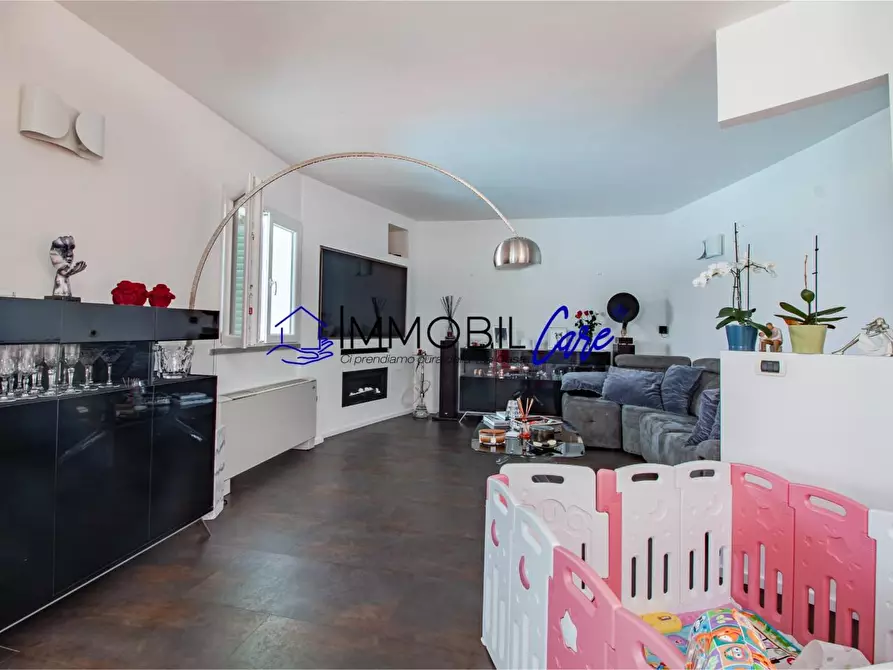 Immagine 18 di Casa indipendente in vendita  a Rosignano Marittimo