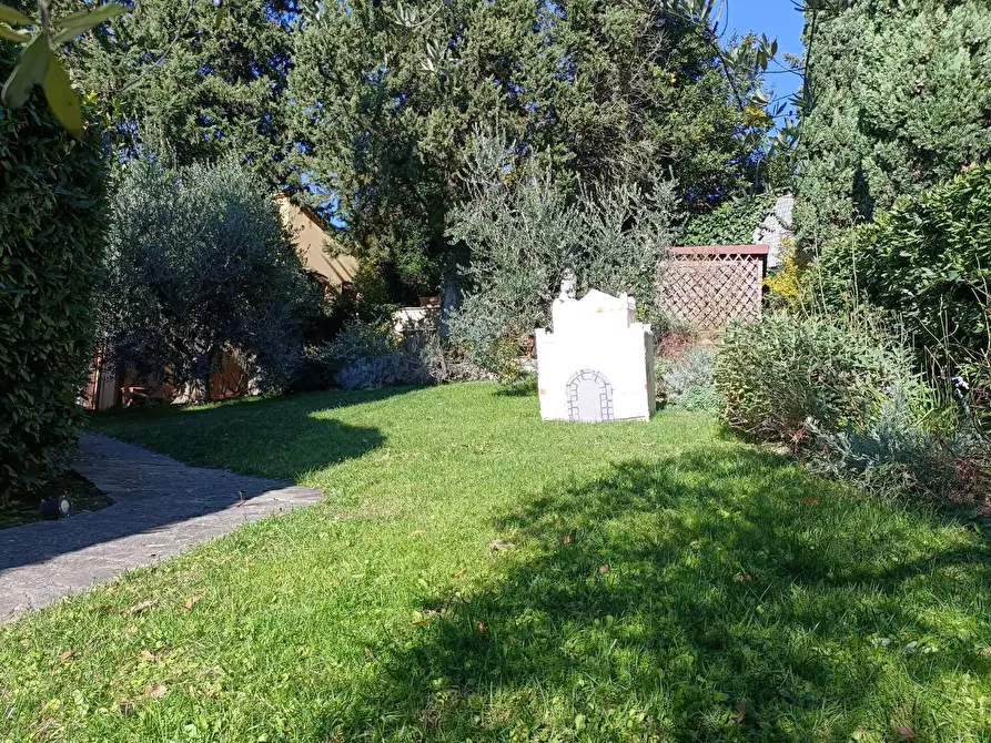 Immagine 44 di Villetta a schiera in vendita  a Montespertoli