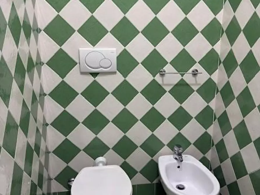 Immagine 10 di Appartamento in vendita  a Carrara