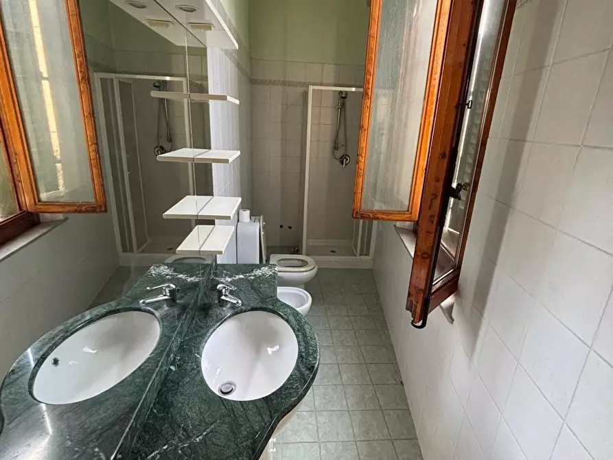 Immagine 17 di Villa in vendita  a Empoli