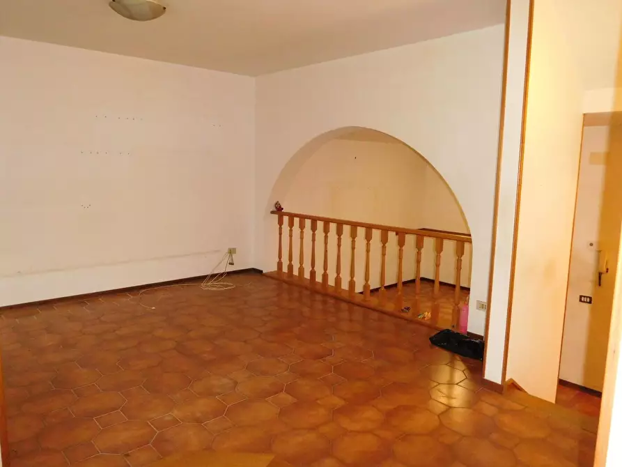 Immagine 1 di Villetta a schiera in vendita  a Pontedera