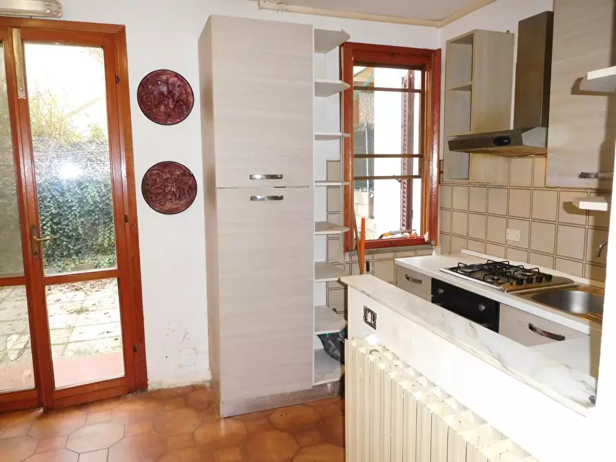 Immagine 7 di Villetta a schiera in vendita  a Pontedera