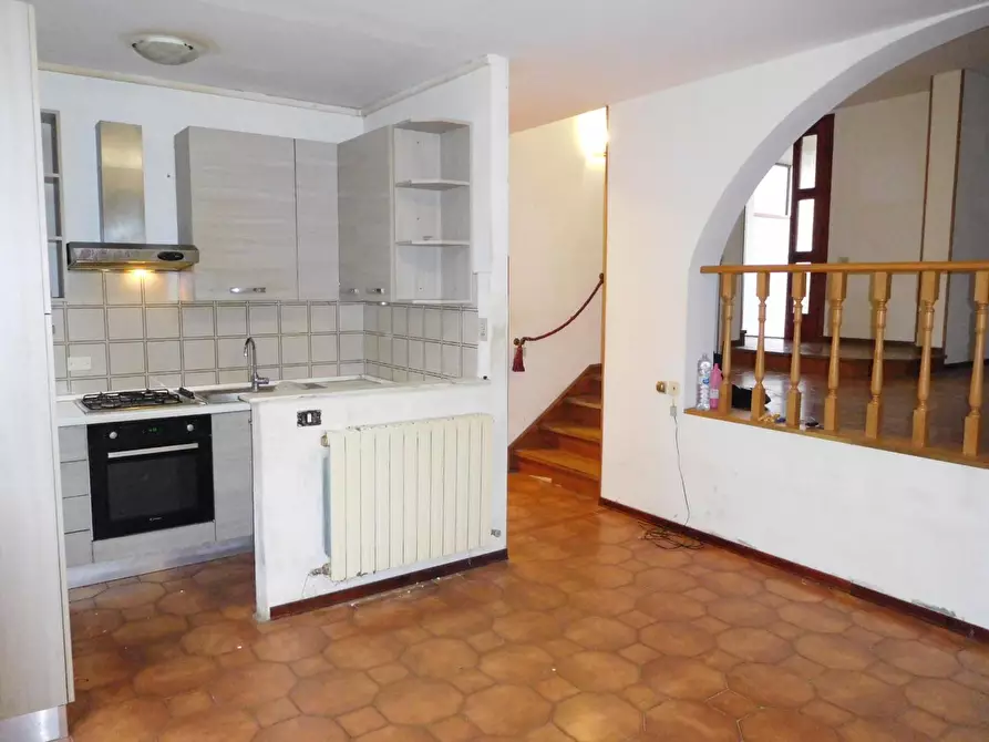 Immagine 5 di Villetta a schiera in vendita  a Pontedera