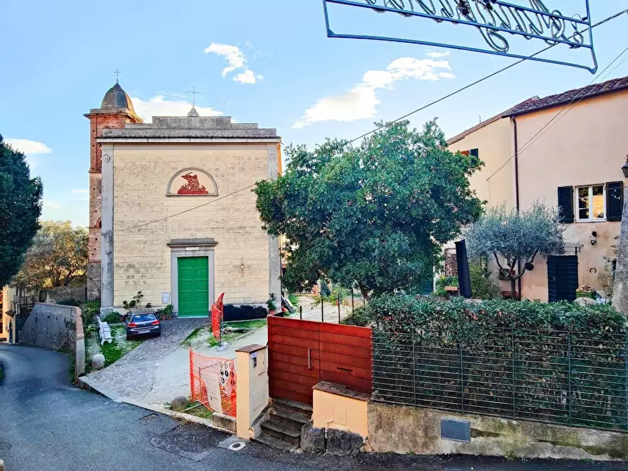 Immagine 28 di Appartamento in vendita  a Calci