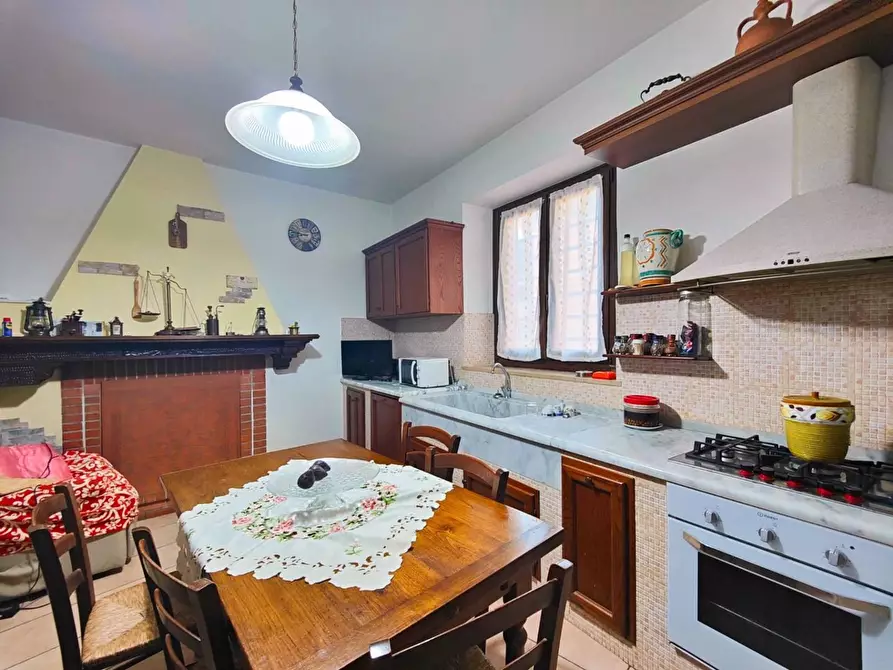 Immagine 8 di Appartamento in vendita  a Calci