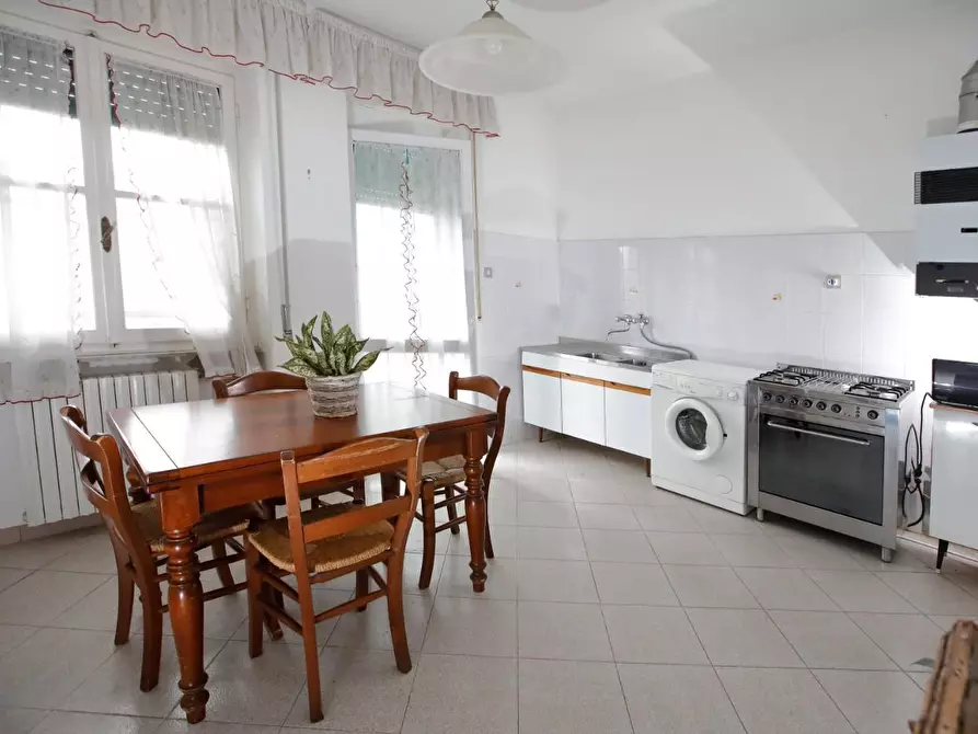 Immagine 2 di Appartamento in vendita  a Collesalvetti