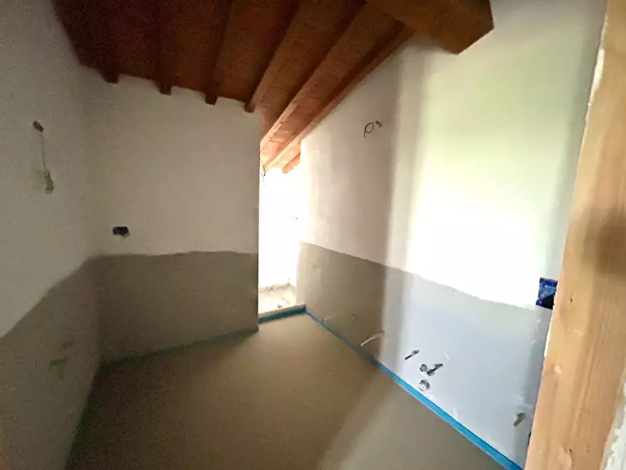 Immagine 11 di Casa bifamiliare in vendita  a Ponsacco