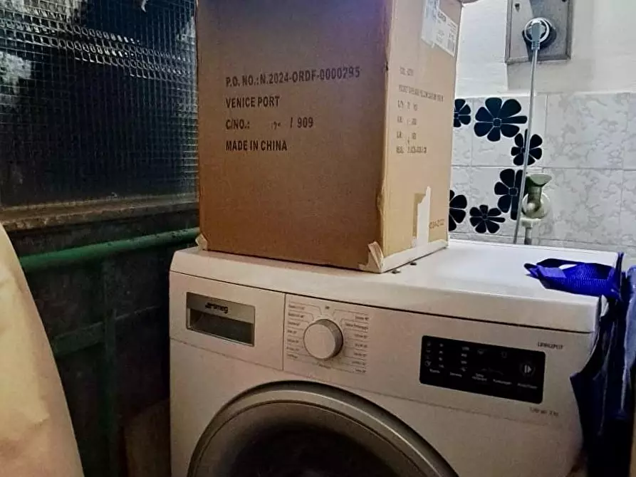 Immagine 15 di Appartamento in vendita  a Viareggio