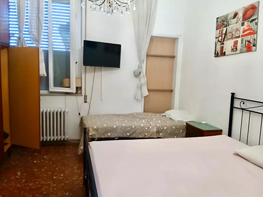 Immagine 24 di Appartamento in vendita  a Viareggio