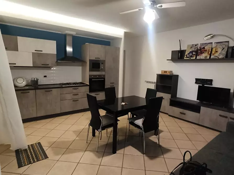 Immagine 1 di Appartamento in vendita  a Lucca