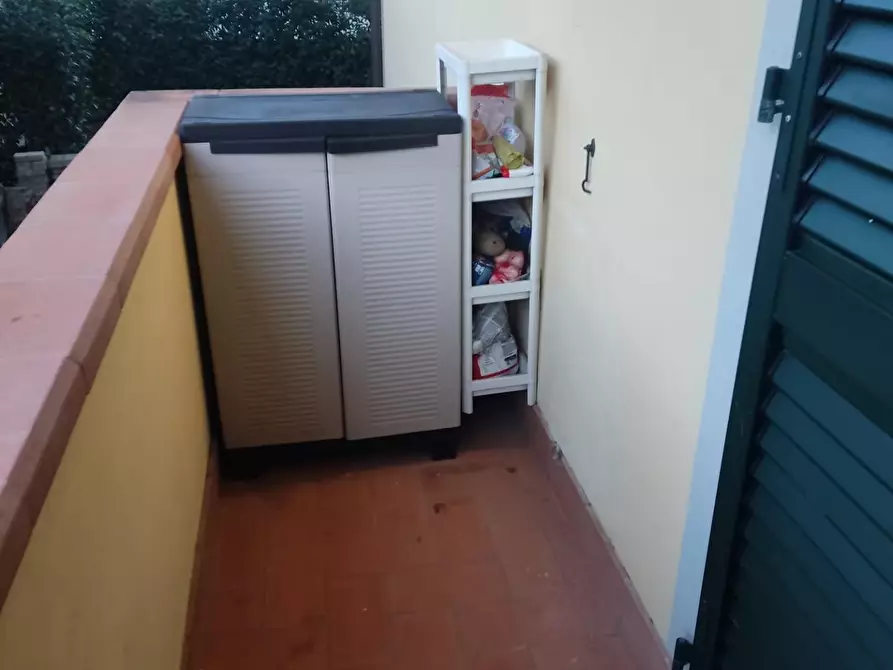 Immagine 13 di Appartamento in vendita  a Lucca