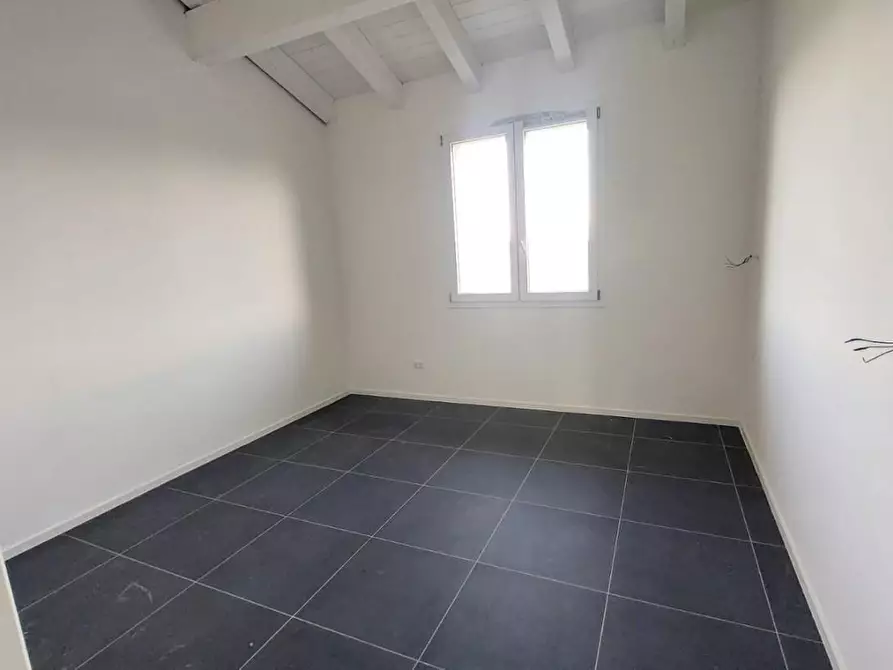 Immagine 8 di Appartamento in vendita  a Pontedera