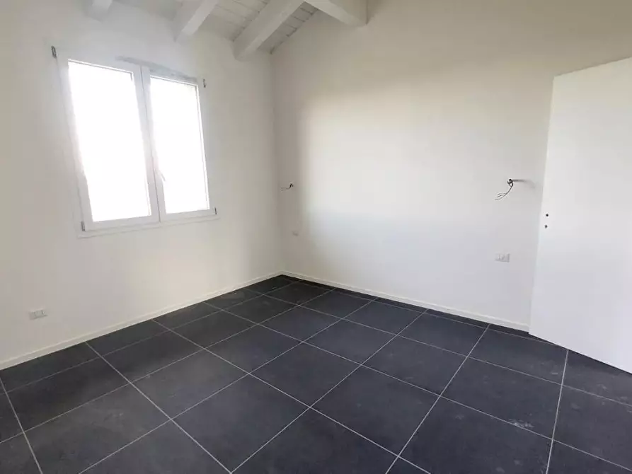 Immagine 16 di Appartamento in vendita  a Pontedera