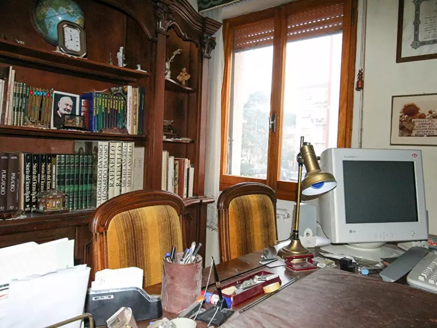 Immagine 9 di Casa colonica in vendita  a San Giuliano Terme