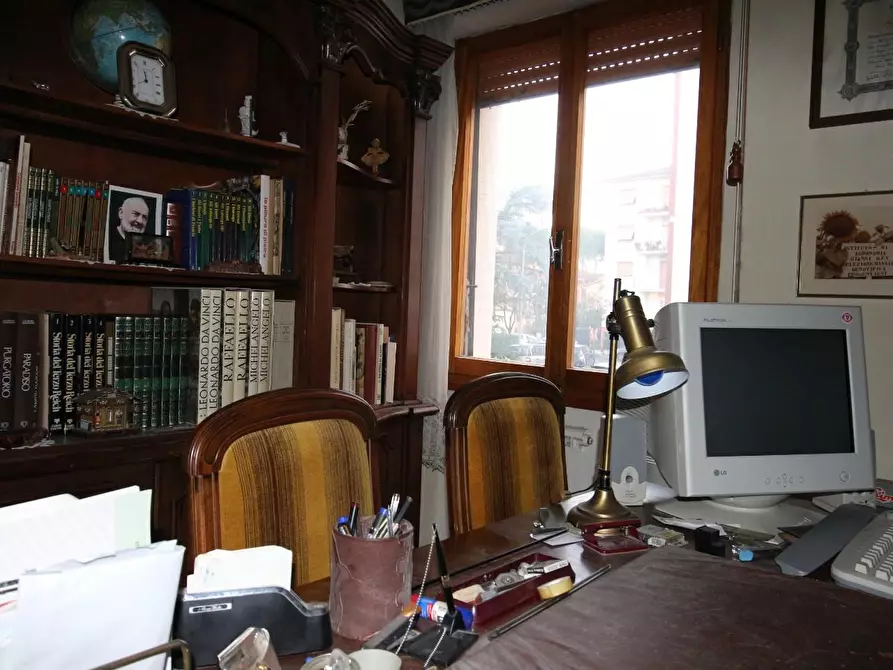 Immagine 4 di Casa colonica in vendita  a San Giuliano Terme