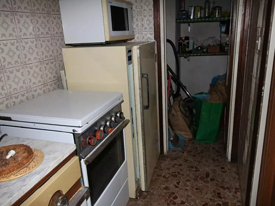 Immagine 6 di Casa colonica in vendita  a San Giuliano Terme