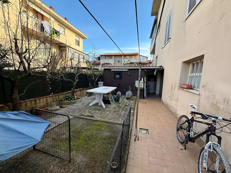 Immagine 15 di Appartamento in vendita  a Calcinaia