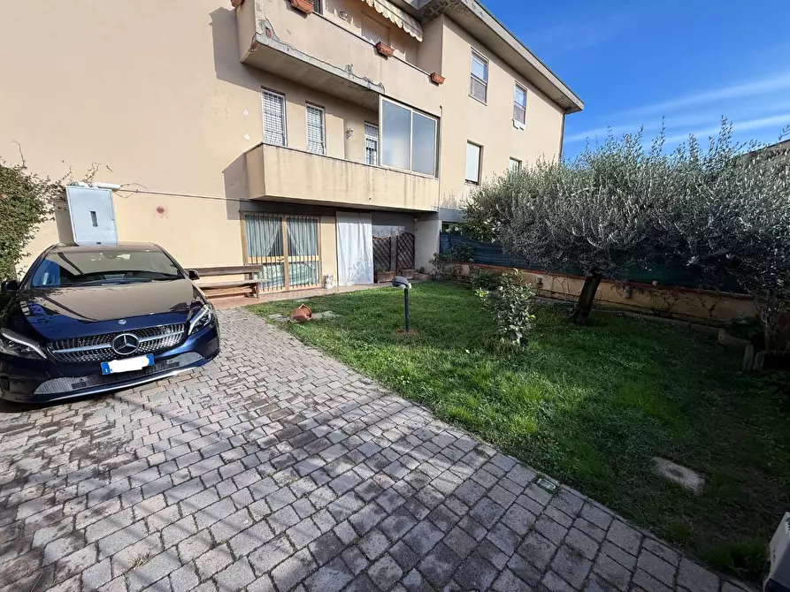 Immagine 2 di Appartamento in vendita  a Calcinaia