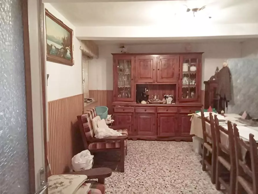 Immagine 6 di Rustico / casale in vendita  a Camaiore