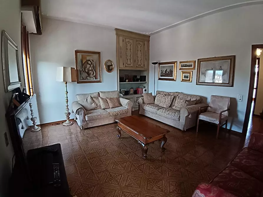 Immagine 9 di Appartamento in vendita  a Vinci