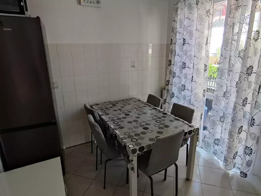 Immagine 23 di Appartamento in affitto  a Carrara