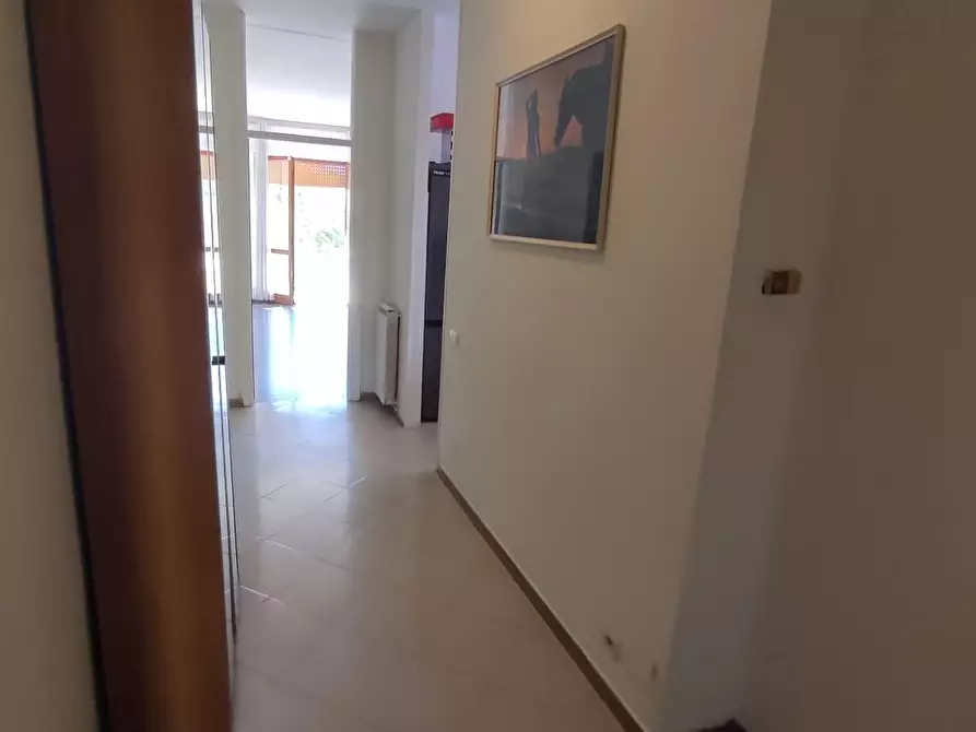 Immagine 3 di Appartamento in affitto  a Carrara