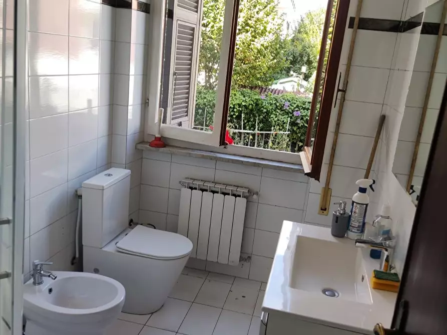 Immagine 4 di Appartamento in affitto  a Carrara